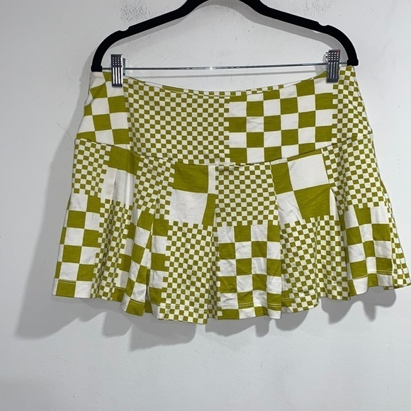 Urban Outfitters skirt pleated Noelle NEW Lime Green checkered Large mini - Picture 2 of 9